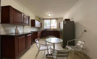 SAN FRANCISCO / CASA COMERCIAL / 500 M2 / 2 NIVELES /  2 BALCONES