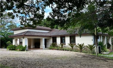 PENONOME / CASA DE CAMPO / 4046M / 3 HABITACION / VISTA AL RIO ZARATI