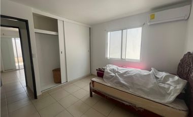 SE VENDE CASA EN PLAYA DORADA PH LAS OLAS DE 3 HABITACION CON TERRAZA