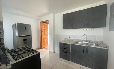 SE VENDE CASA EN PLAYA DORADA PH LAS OLAS DE 3 HABITACION CON TERRAZA