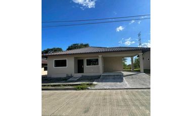 ALQUILER DE CASA EN ALGARROBOS RESIDENCIAL PRIVADO