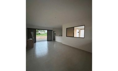 ALQUILER DE CASA EN ALGARROBOS RESIDENCIAL PRIVADO
