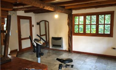 SE ALQUILA CASA DE 2 DORMITORIOS EN VILLA TURISMO A 300 MTS DE LA RUTA