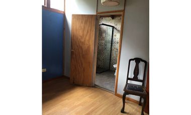 SE ALQUILA CASA DE 2 DORMITORIOS EN VILLA TURISMO A 300 MTS DE LA RUTA