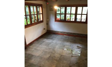 SE ALQUILA CASA DE 2 DORMITORIOS EN VILLA TURISMO A 300 MTS DE LA RUTA