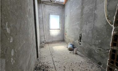 Vendo Casa a Terminar en Caseros, Entre Ríos.