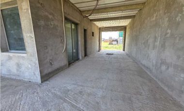 Vendo Casa a Terminar en Caseros, Entre Ríos.