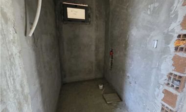 Vendo Casa a Terminar en Caseros, Entre Ríos.