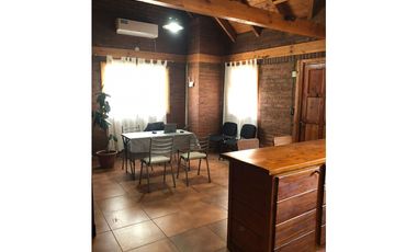 SE ALQUILA PROPIEDAD PARA OFICINAS EN EL CENTRO DE EL BOLSÓN