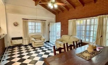 Chalet en venta en Villa Dominico