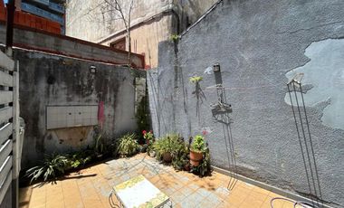 VENTA PH 2 AMBIENTES PARQUE PATRICIOS PATIO