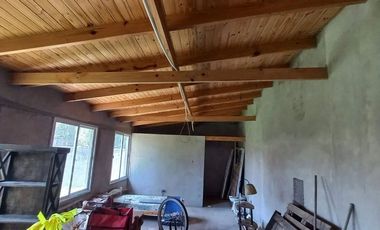 Casa de 4 ambientes en longchamps, a 20m de Espora