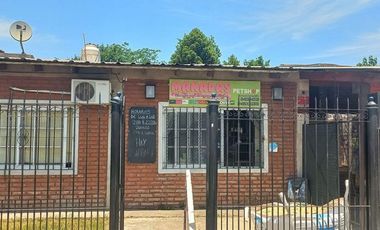 Casa de 4 ambientes en longchamps, a 20m de Espora