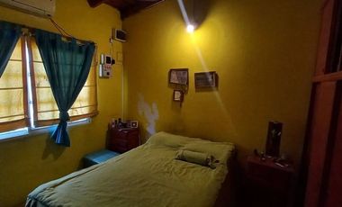 Casa de 4 ambientes en longchamps, a 20m de Espora