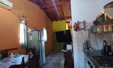 Casa de 4 ambientes en longchamps, a 20m de Espora