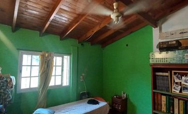 Casa de 4 ambientes en longchamps, a 20m de Espora