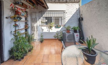 Venta casa 3 ambientes c/patio Munro edificable