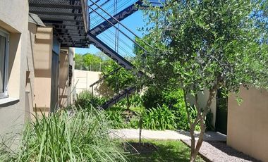 VENTA PH 3 AMBIENTES MANUEL ALBERTI PILAR