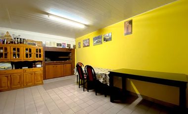 VENTA CASA 3 AMBIENTES CON QUINCHO Y PARQUE