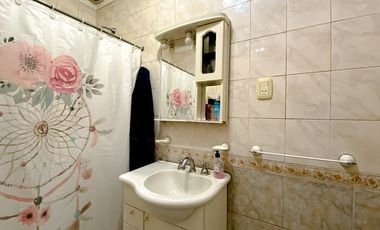 VENTA CASA 3 AMBIENTES CON QUINCHO Y PARQUE