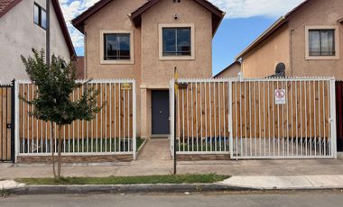 Casa en arriendo en TALAGANTE