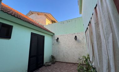 CASA 4 AMBIENTES VENTA EN REMEDIOS DE ESCALADA APT