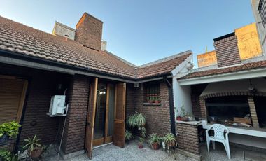 CASA 4 AMBIENTES VENTA EN REMEDIOS DE ESCALADA APT