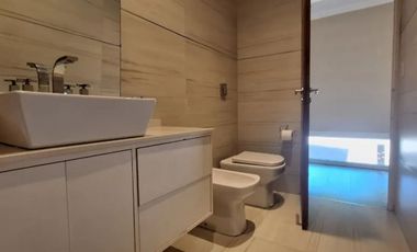 VENTA CASA de 5 AMB AMUEBLADA EN 20 DE JUNIO