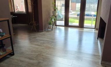 VENTA CASA de 5 AMB AMUEBLADA EN 20 DE JUNIO