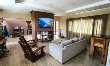 VENTA CASA de 5 AMB AMUEBLADA EN 20 DE JUNIO