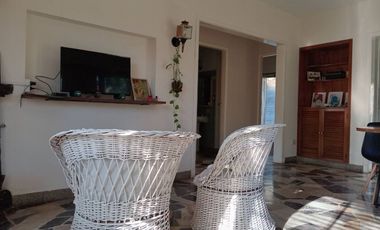 VENTA CASA 3 AMB. JARDIN Y PILETA - RANELAGH ESTE