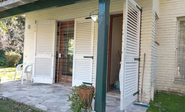 VENTA CASA 3 AMB. JARDIN Y PILETA - RANELAGH ESTE