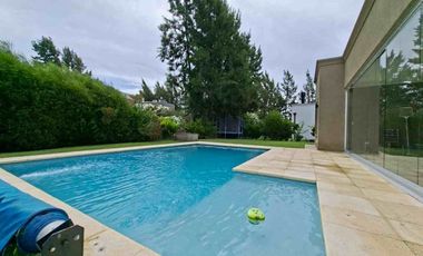 VENTA CASA BARRIO PRINCIPADO SAN VICENTE PILETA