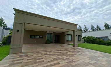 VENTA CASA BARRIO PRINCIPADO SAN VICENTE PILETA