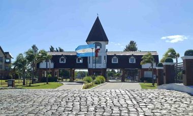 VENTA CASA BARRIO PRINCIPADO SAN VICENTE PILETA