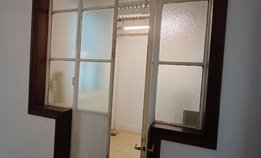 Alquiler Comercial - Piso 8 amb - San Nicolas