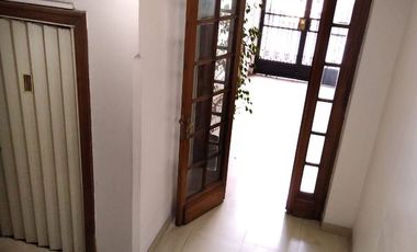 Alquiler Comercial - Piso 8 amb - San Nicolas