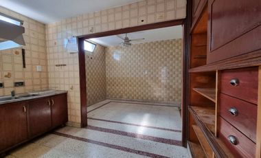 VENDE !Local comercial y casa sobre Lpz. y Planes