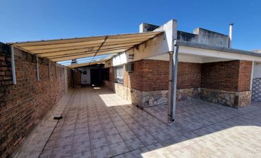 VENDE !Local comercial y casa sobre Lpz. y Planes