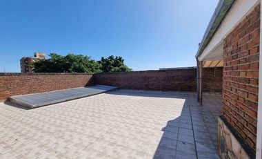 VENDE !Local comercial y casa sobre Lpz. y Planes