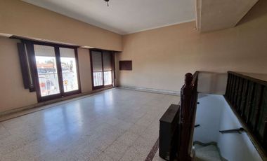 VENDE !Local comercial y casa sobre Lpz. y Planes