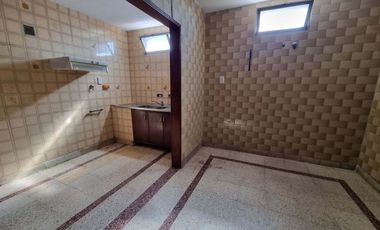 VENDE !Local comercial y casa sobre Lpz. y Planes