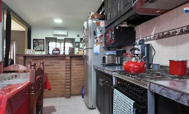 VENTA CASA 6 AMB EN FLORENCIO VARELA