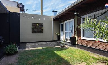 VENTA CASA 6 AMB EN FLORENCIO VARELA