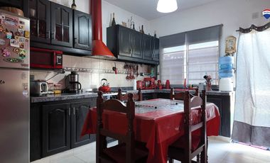 VENTA CASA 6 AMB EN FLORENCIO VARELA