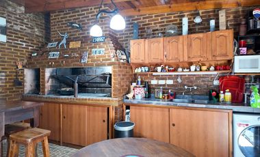 VENTA CASA 6 AMB EN FLORENCIO VARELA