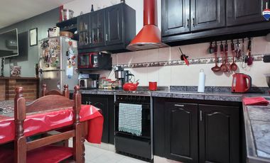 VENTA CASA 6 AMB EN FLORENCIO VARELA