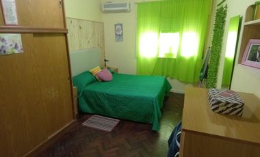 VENTA PH 2 AMB PARQUE CHACABUCO CON PATIO - PB