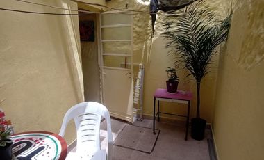 VENTA PH 2 AMB PARQUE CHACABUCO CON PATIO - PB