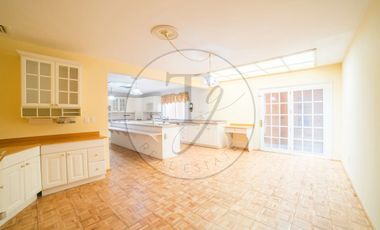 Casa en Renta en Zona Esmeralda, Chiluca